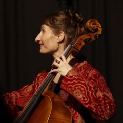 Julie DUTOIT, Portrait